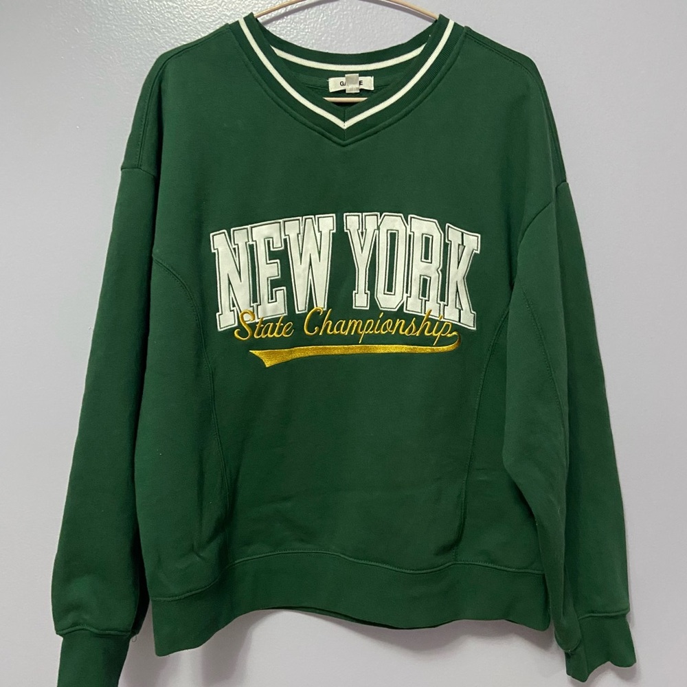 GARAGE- Oversized Tipping V-Neck Crewneck